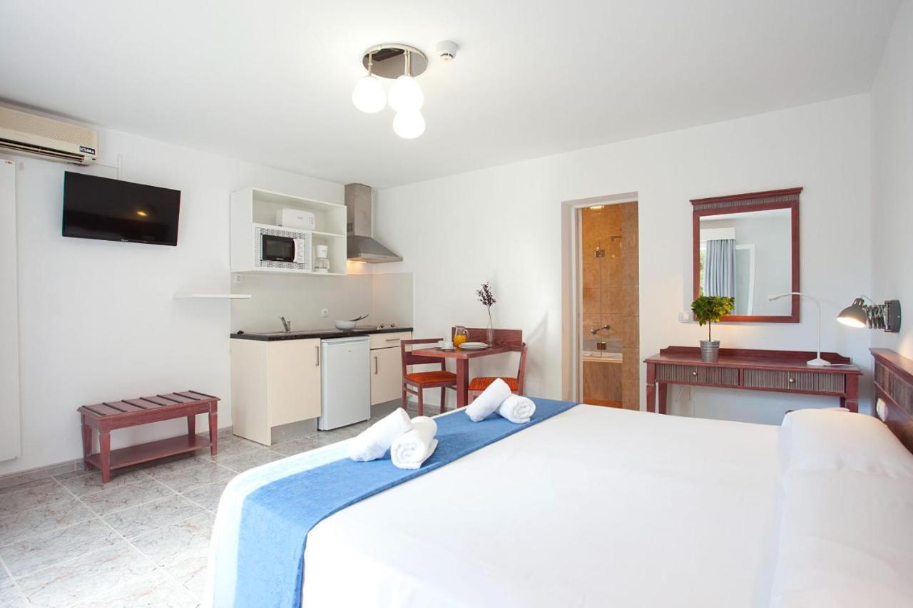 Apartamentos Cala Murada Tennis Kültér fotó