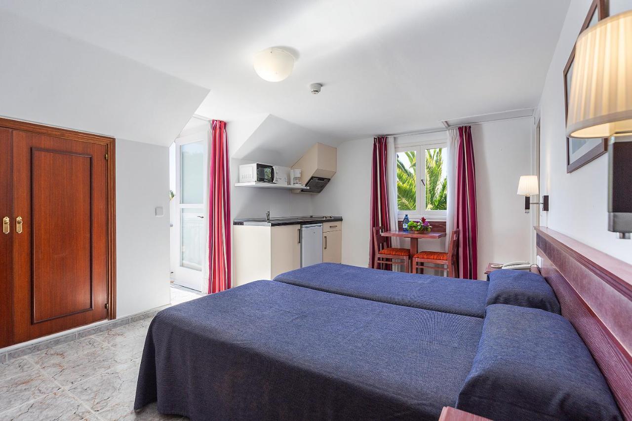 Apartamentos Cala Murada Tennis Kültér fotó