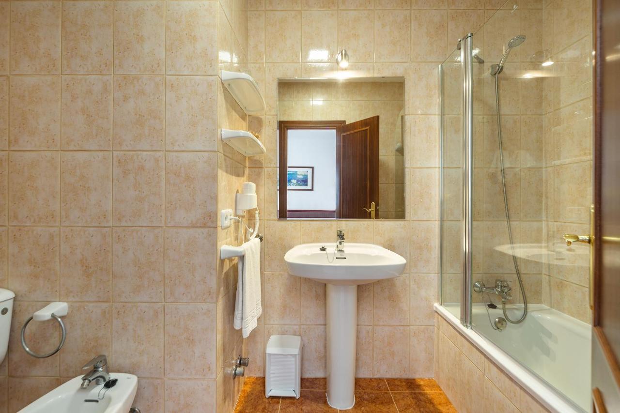 Apartamentos Cala Murada Tennis Kültér fotó